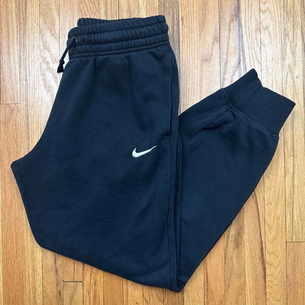 Nike Women's Black Joggers-tracksuits